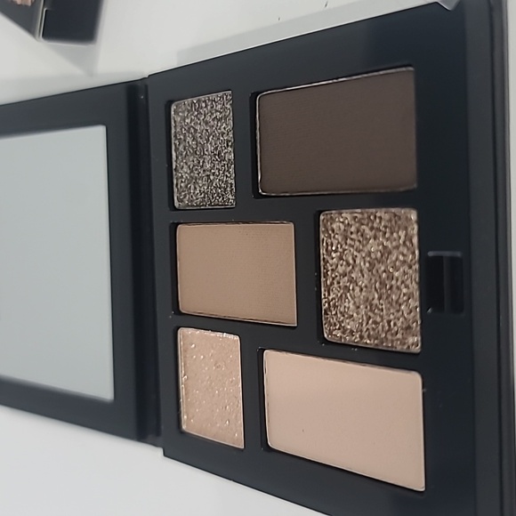 SALE! ✅Too Faced COLD SMOLDER NUDES Born This Way Eyeshadow Palette ✨BNIB - Picture 17 of 17